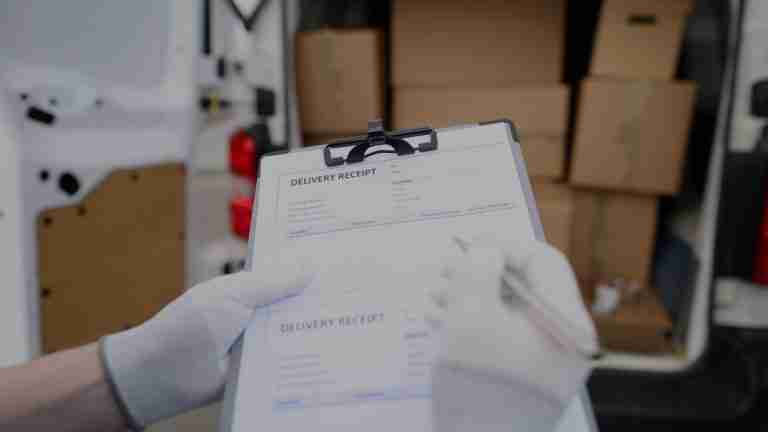 What is the Difference Between a Forwarder Cargo Receipt and a Bill of Lading?