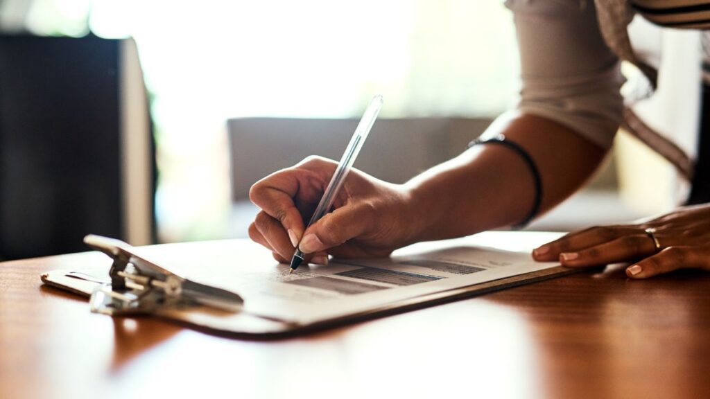 What information should fill on the ISF form