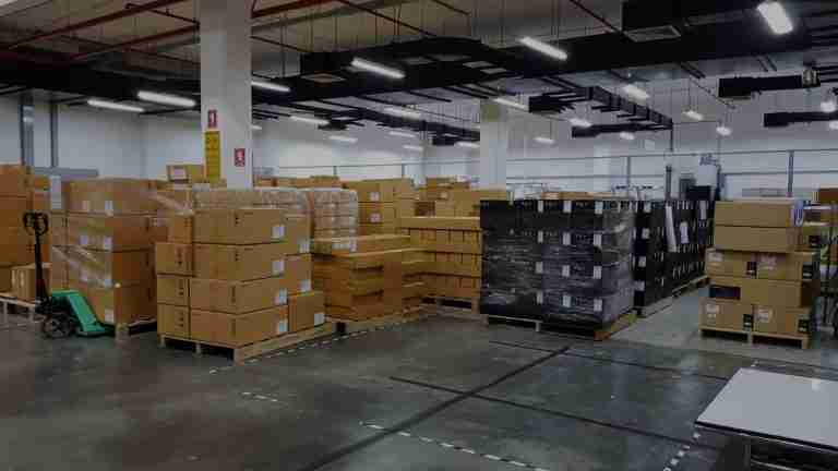 Consolidation Shipping: What is Freight Consolidation, Benefits and Challenges